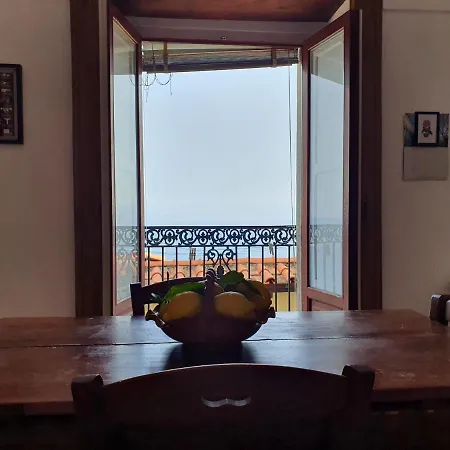 Oblo Su Capri. Lejlighed *